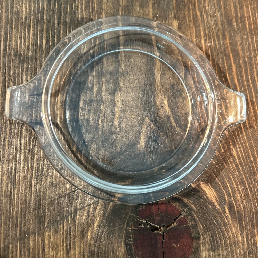 Clear replacement PYREX lid 
LID ONLY 680-C-36